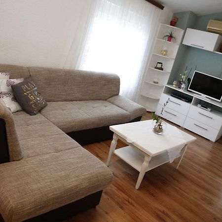 Apartment Leonora Vodice Eksteriør billede