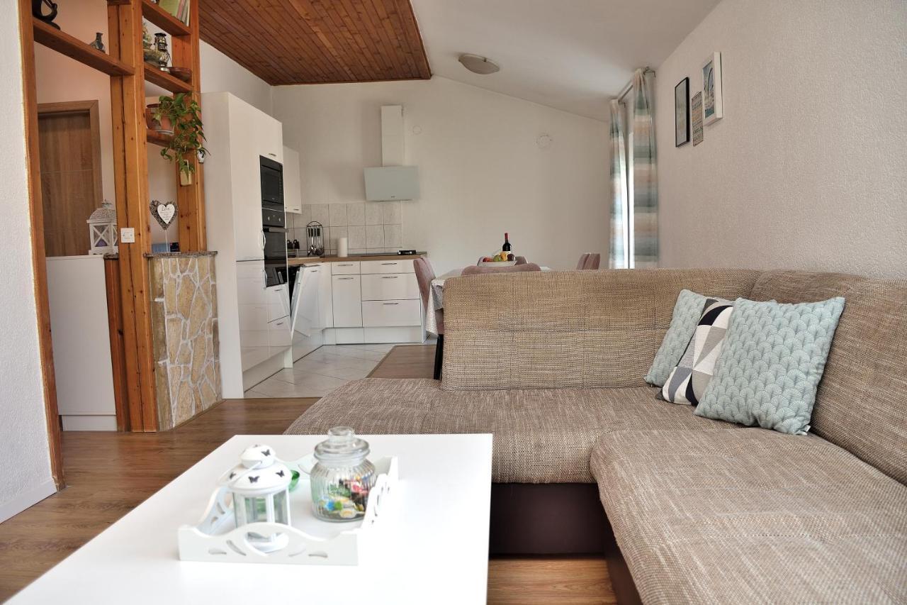 Apartment Leonora Vodice Eksteriør billede