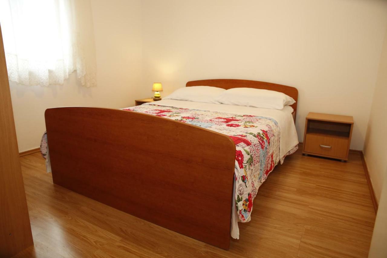Apartment Leonora Vodice Eksteriør billede