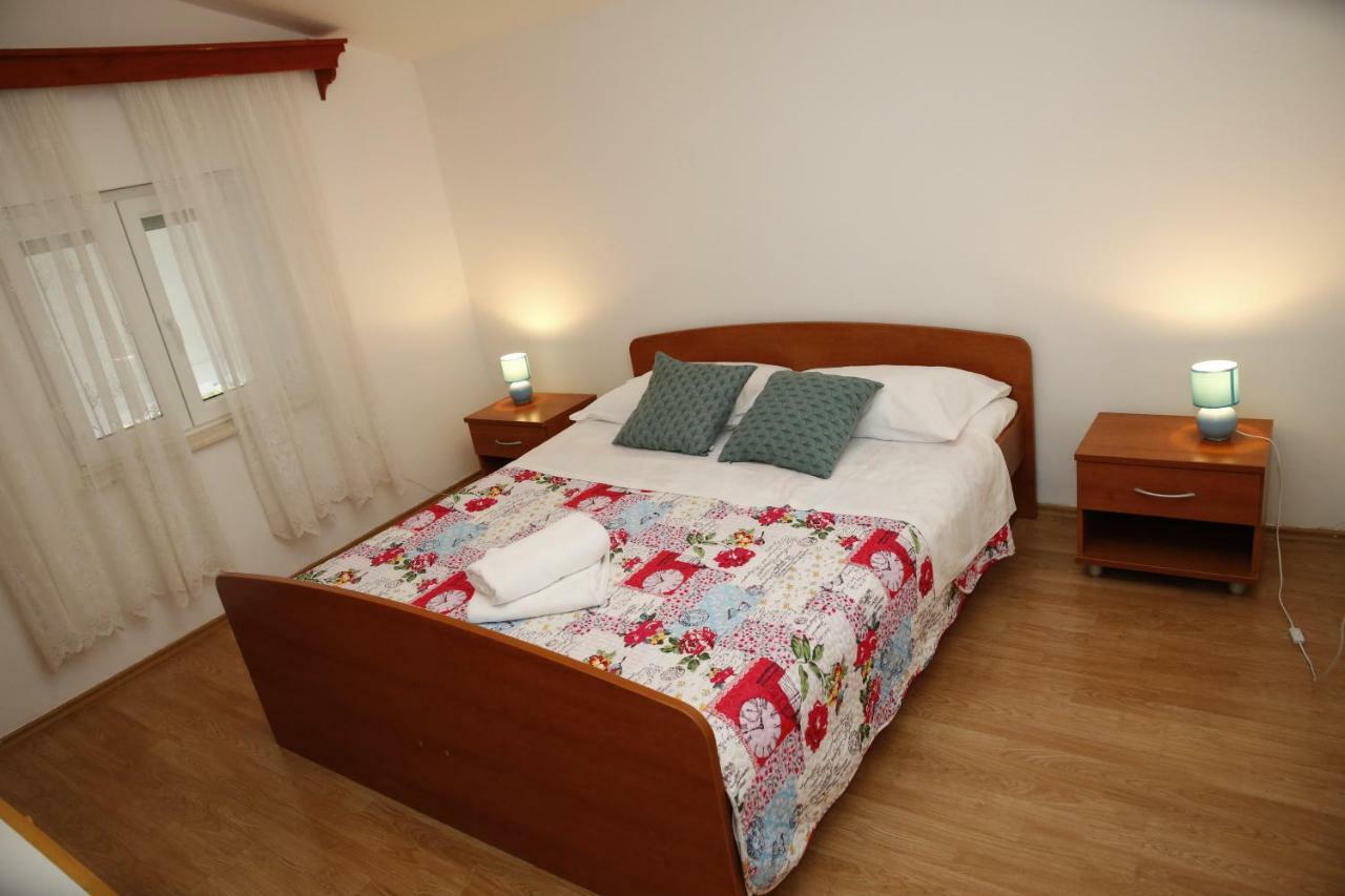 Apartment Leonora Vodice Eksteriør billede